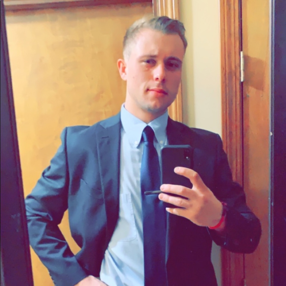 Meet your Posher, Kyle